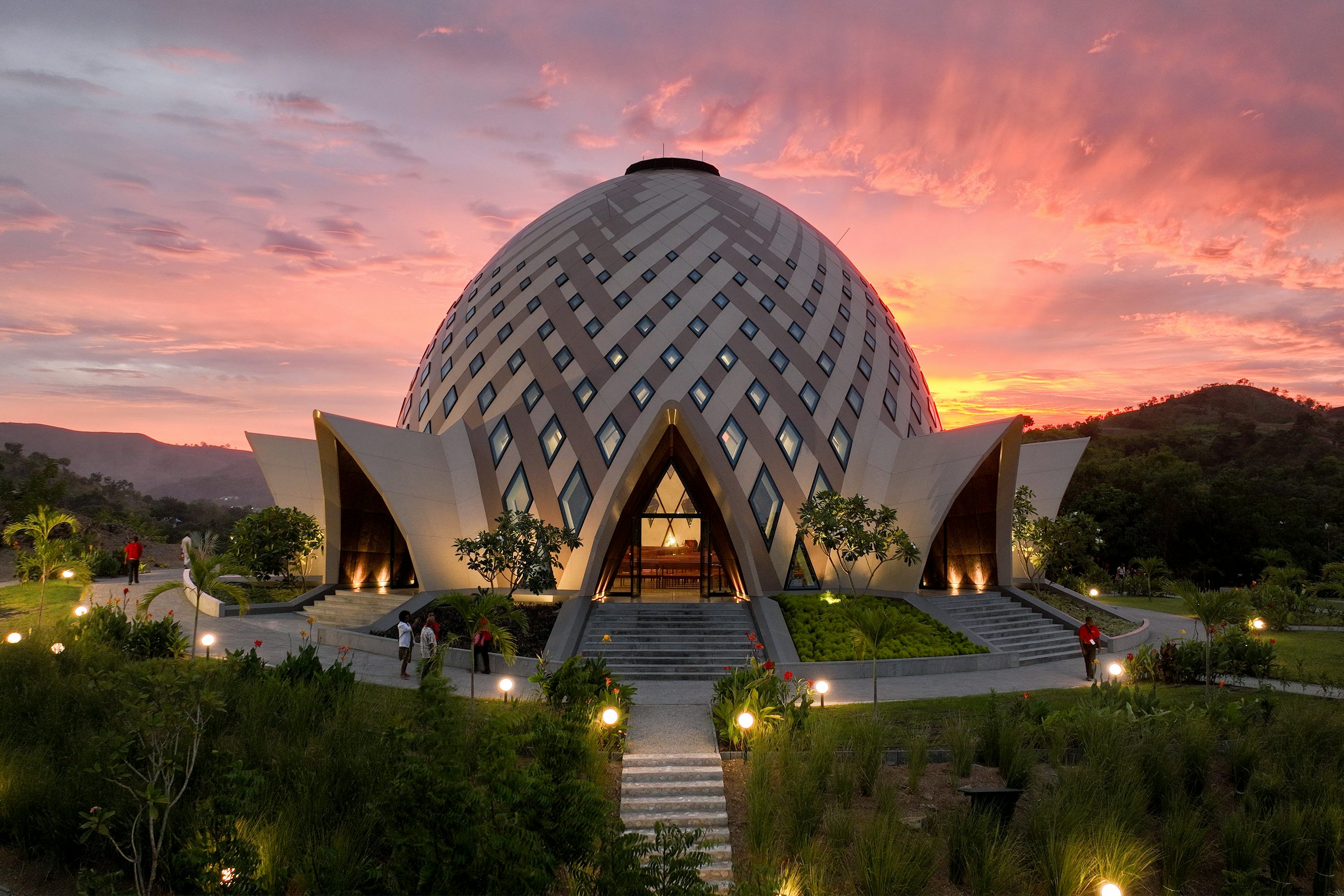 “A beacon of light and hope”: Bahá’í House of Worship inaugurated in Papua New Guinea